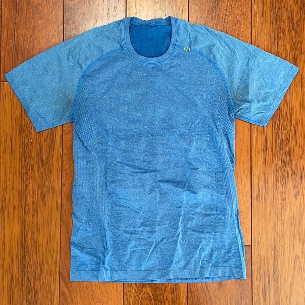 Men’s Lululemon Athletic tee